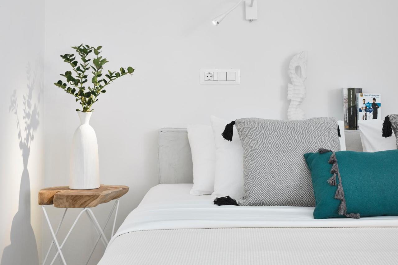 Infinite Blue Luxury Suites Fira  Luaran gambar