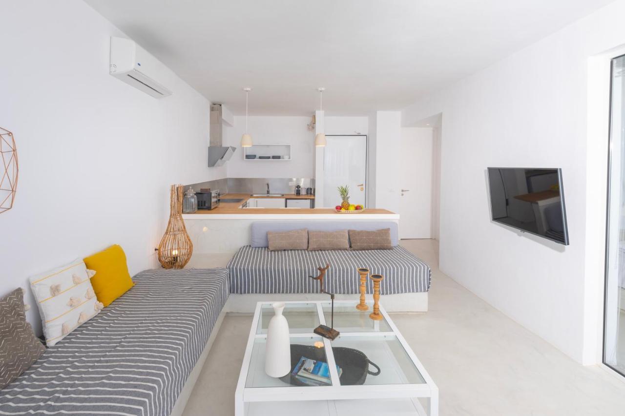 Infinite Blue Luxury Suites Fira  Luaran gambar