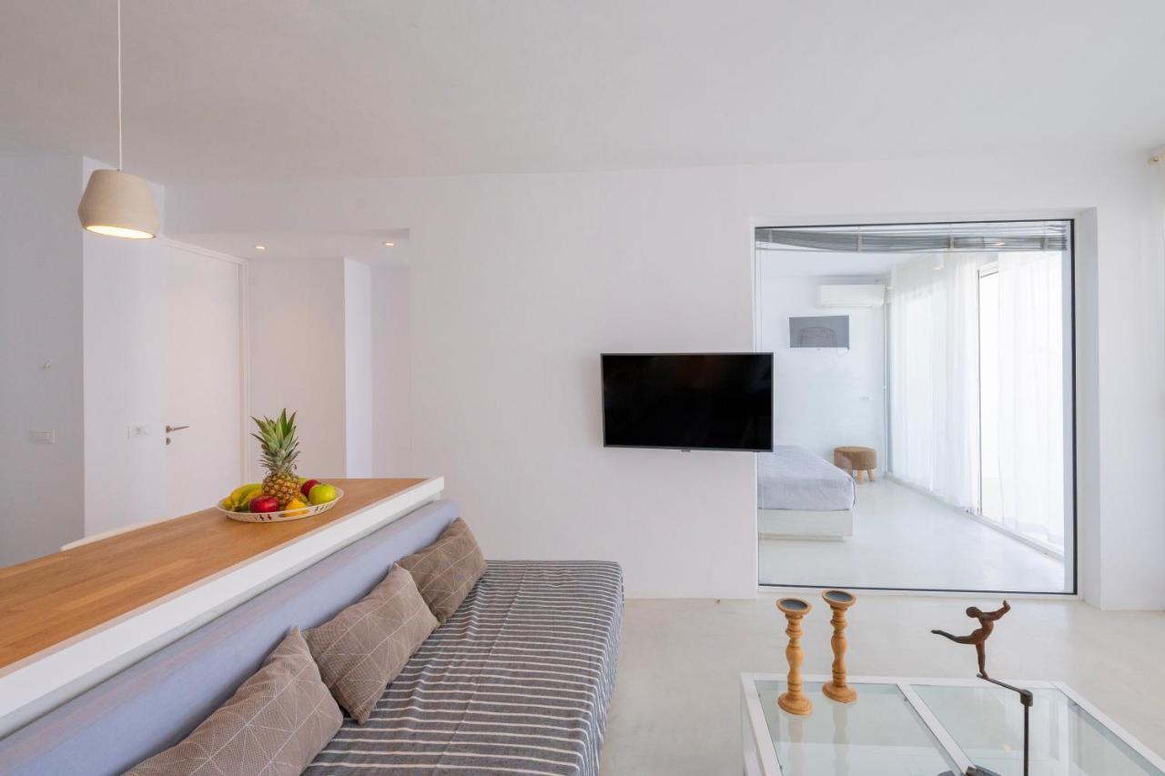 Infinite Blue Luxury Suites Fira  Luaran gambar