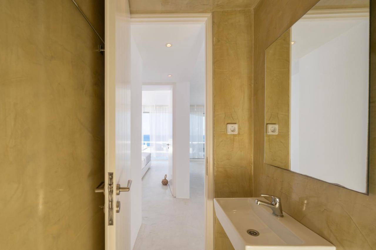 Infinite Blue Luxury Suites Fira  Luaran gambar