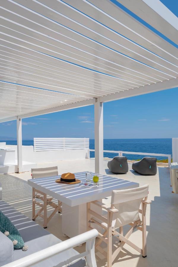 Infinite Blue Luxury Suites Fira  Luaran gambar