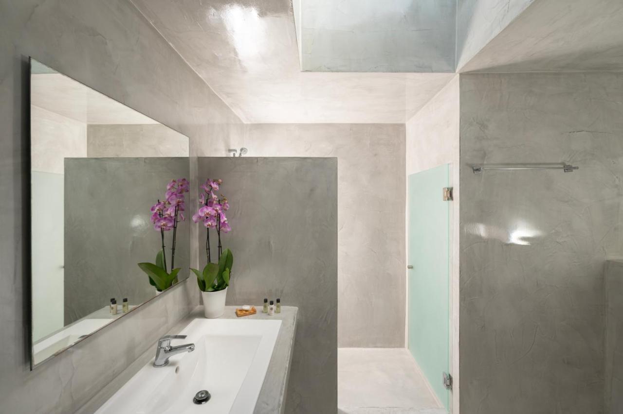 Infinite Blue Luxury Suites Fira  Luaran gambar