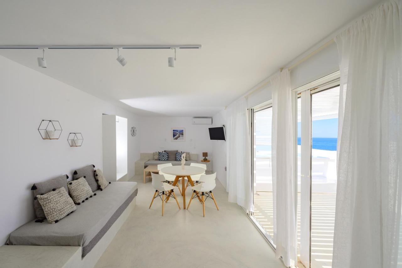 Infinite Blue Luxury Suites Fira  Luaran gambar