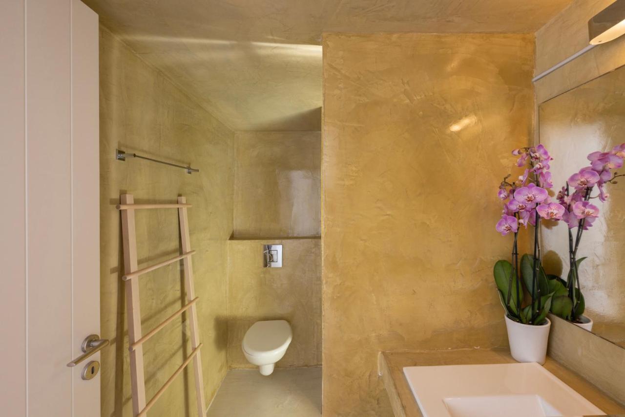 Infinite Blue Luxury Suites Fira  Luaran gambar