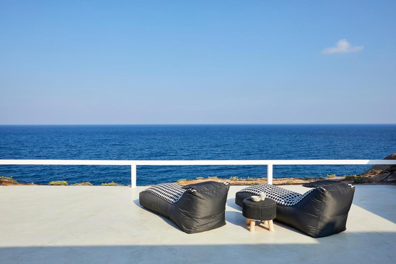 Infinite Blue Luxury Suites Fira  Luaran gambar