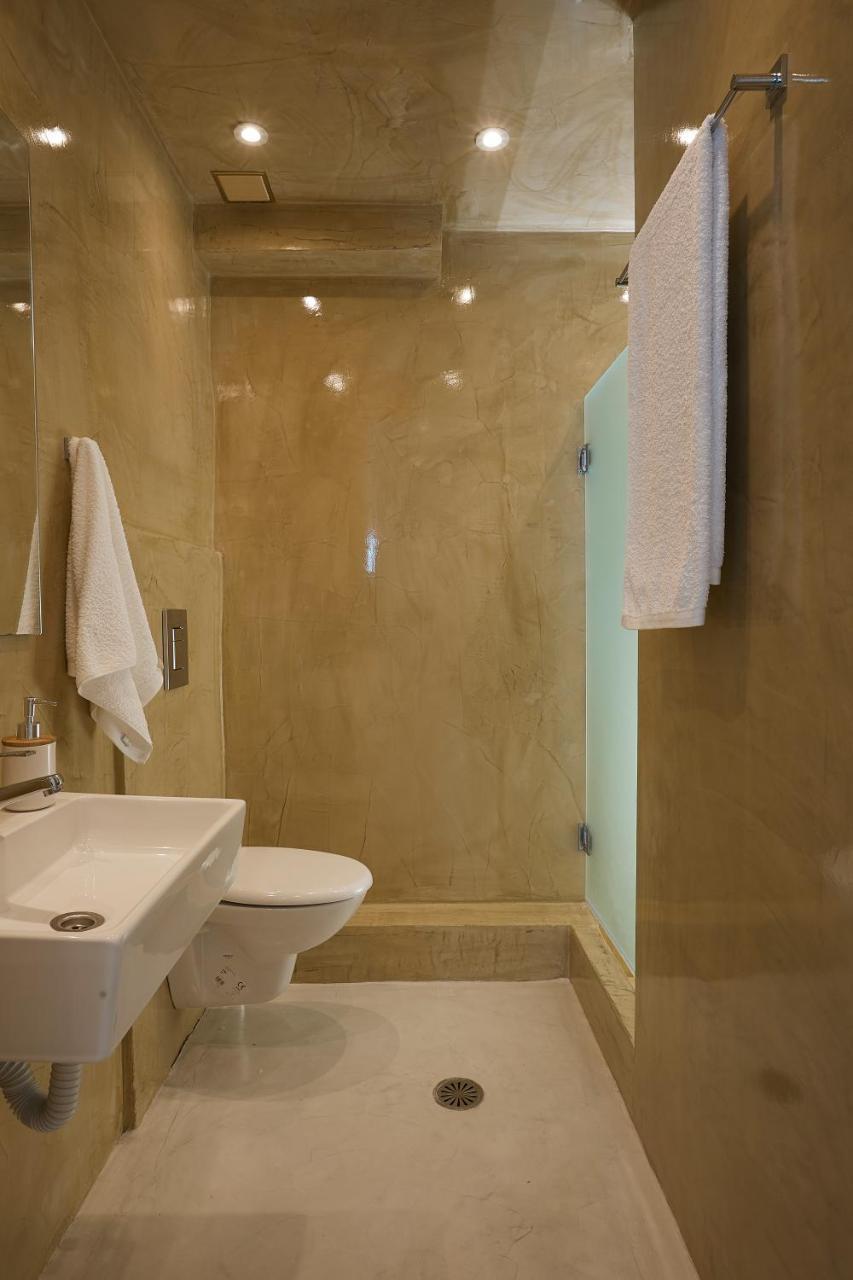 Infinite Blue Luxury Suites Fira  Luaran gambar