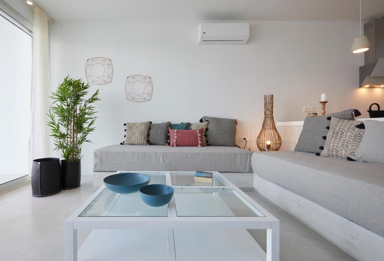 Infinite Blue Luxury Suites Fira  Luaran gambar